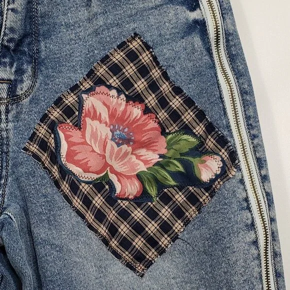 Wild Fable Upcycled Re-worked Jeans Floral Flowers Cottagecore Grandmacore Sz 8 - Picture 10 of 10